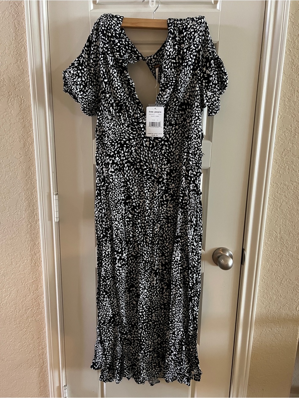 Black & White Printed Midi Dress with Puff Sleeves